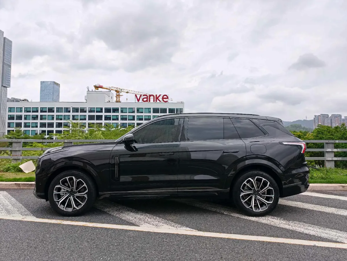 2024 LYNK&CO 09 EM-P 2.0T 254HP L4 3DHT PHEV 40.1KWH,autocango,china used car exporter,china ev exporter,chinese used car exporter,chinese used ev exporter