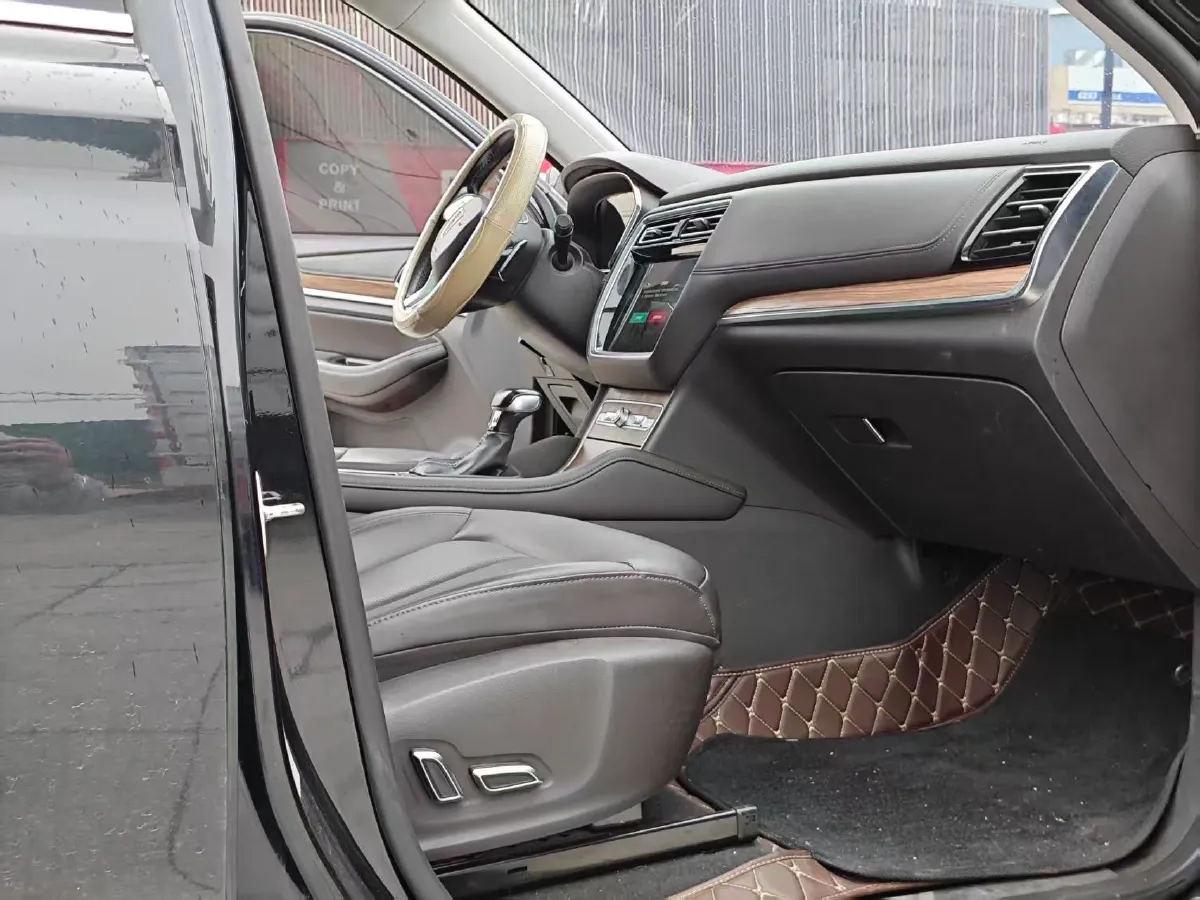 2018 Roewe RX5 2.0T 220HP L4 6DCT,autocango,china used car exporter,china ev exporter,chinese used car exporter,chinese used ev exporter