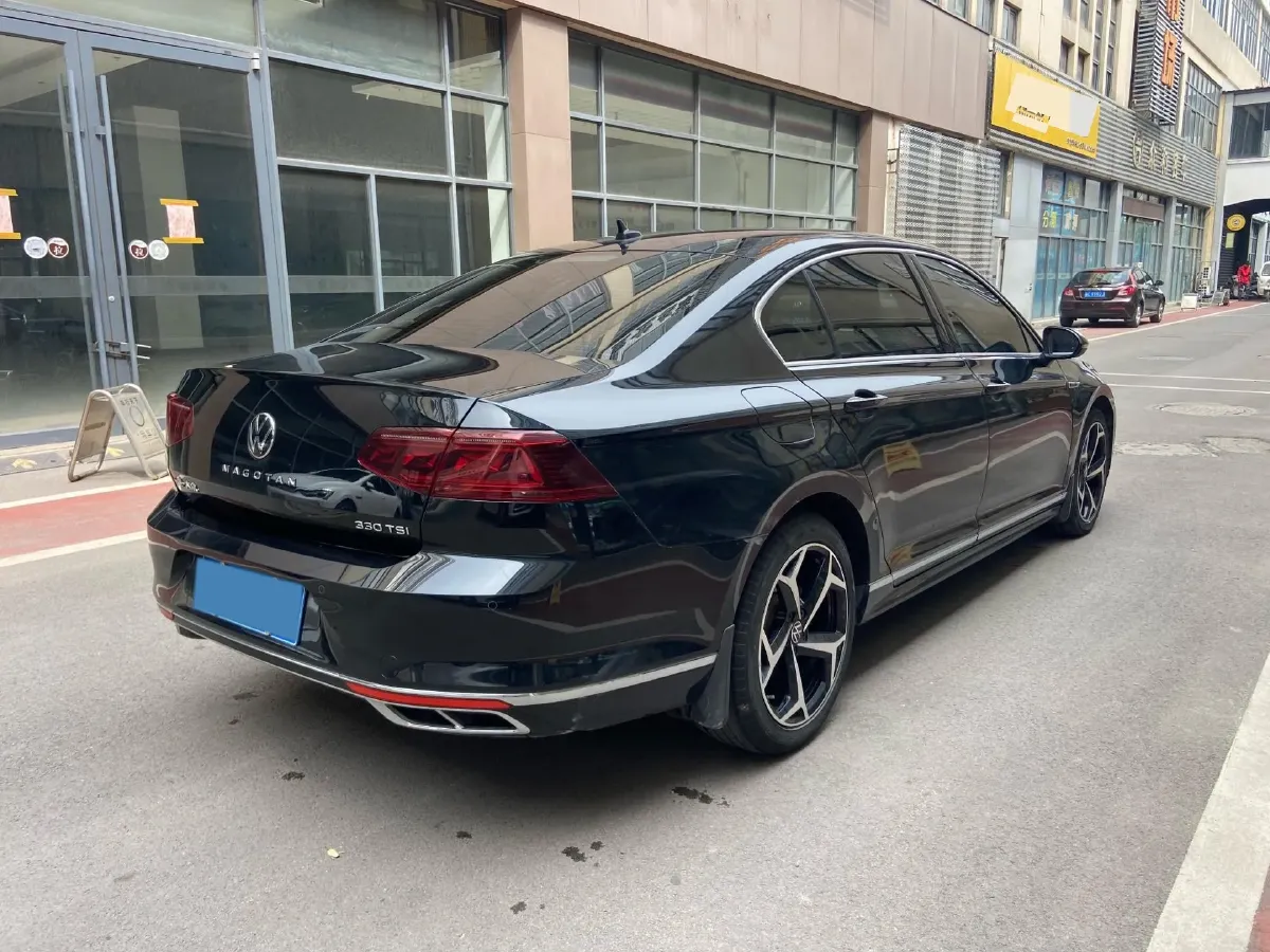 2023 Volkswagen Magotan 2.0T 186HP L4 7DCT,autocango,china used car exporter,china ev exporter,chinese used car exporter,chinese used ev exporter