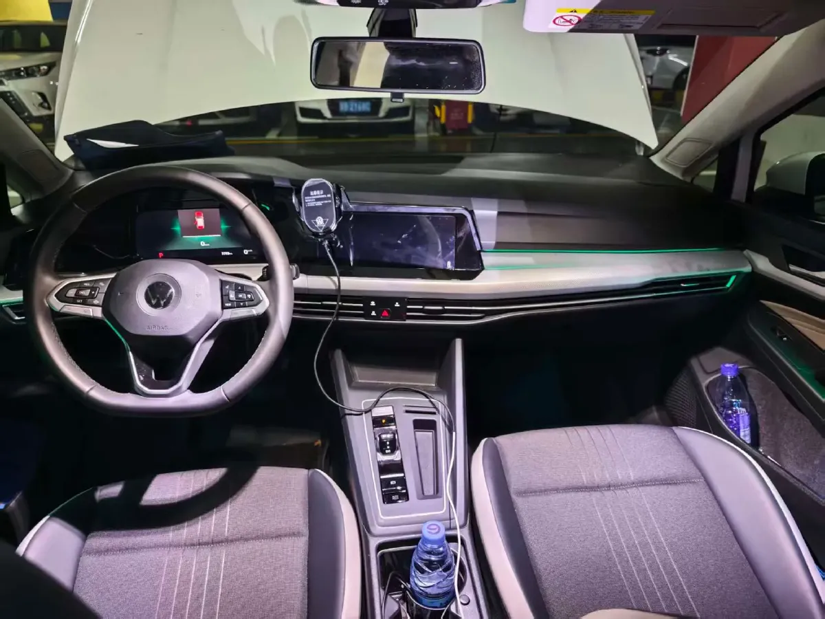 2023 Volkswagen Golf 1.4T 150HP L4 7DCT,autocango,china used car exporter,china ev exporter,chinese used car exporter,chinese used ev exporter