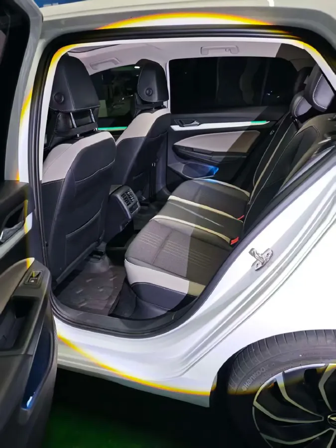 2023 Volkswagen Golf 1.4T 150HP L4 7DCT,autocango,china used car exporter,china ev exporter,chinese used car exporter,chinese used ev exporter