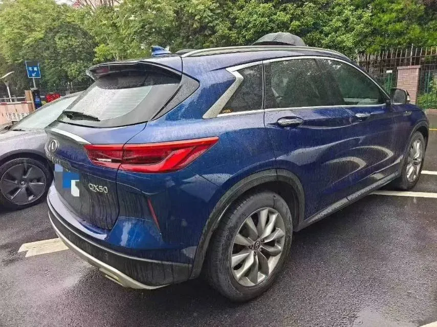 2018 Infiniti QX30 2.0T 211HP L4 7DCT,autocango,china used car exporter,china ev exporter,chinese used car exporter,chinese used ev exporter