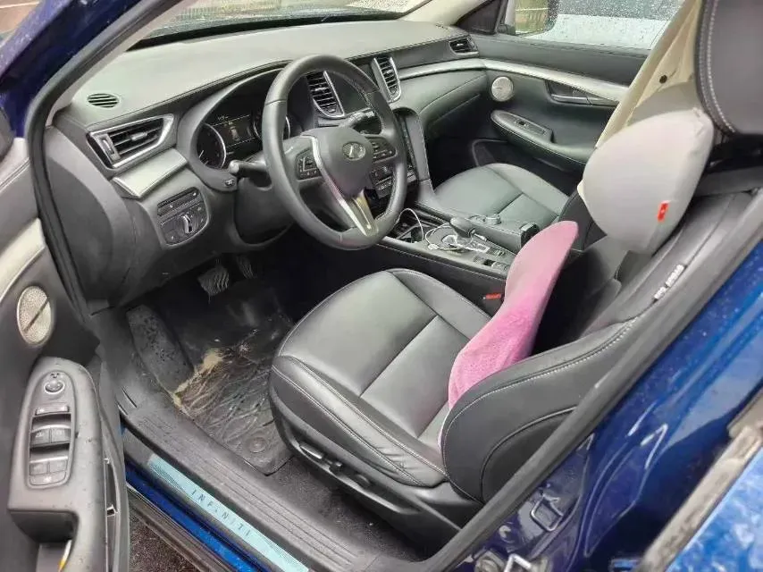 2018 Infiniti QX30 2.0T 211HP L4 7DCT,autocango,china used car exporter,china ev exporter,chinese used car exporter,chinese used ev exporter