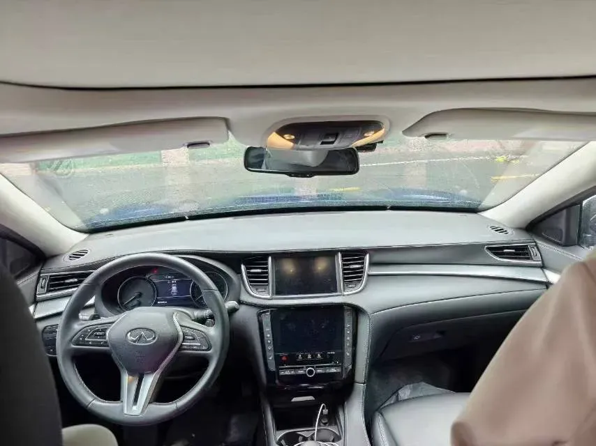 2018 Infiniti QX30 2.0T 211HP L4 7DCT,autocango,china used car exporter,china ev exporter,chinese used car exporter,chinese used ev exporter