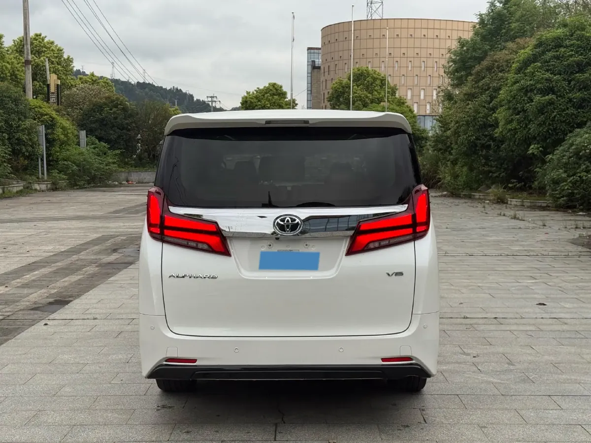 2018 Toyota Alphard 3.5L 301HP V6 8AT,autocango,china used car exporter,china ev exporter,chinese used car exporter,chinese used ev exporter