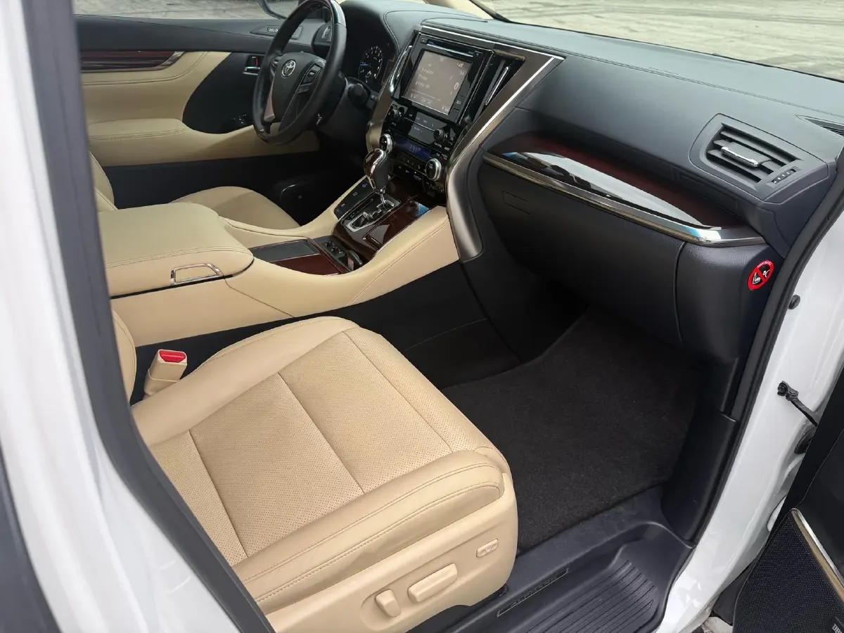 2018 Toyota Alphard 3.5L 301HP V6 8AT,autocango,china used car exporter,china ev exporter,chinese used car exporter,chinese used ev exporter