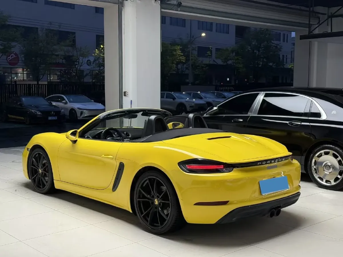 2018 Porsche 718 2.0T 250HP H4 7DCT,autocango,china used car exporter,china ev exporter,chinese used car exporter,chinese used ev exporter