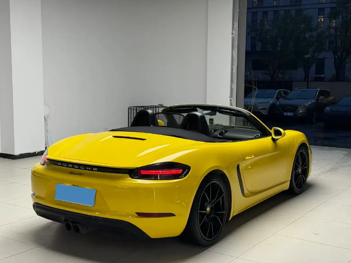 2018 Porsche 718 2.0T 250HP H4 7DCT,autocango,china used car exporter,china ev exporter,chinese used car exporter,chinese used ev exporter