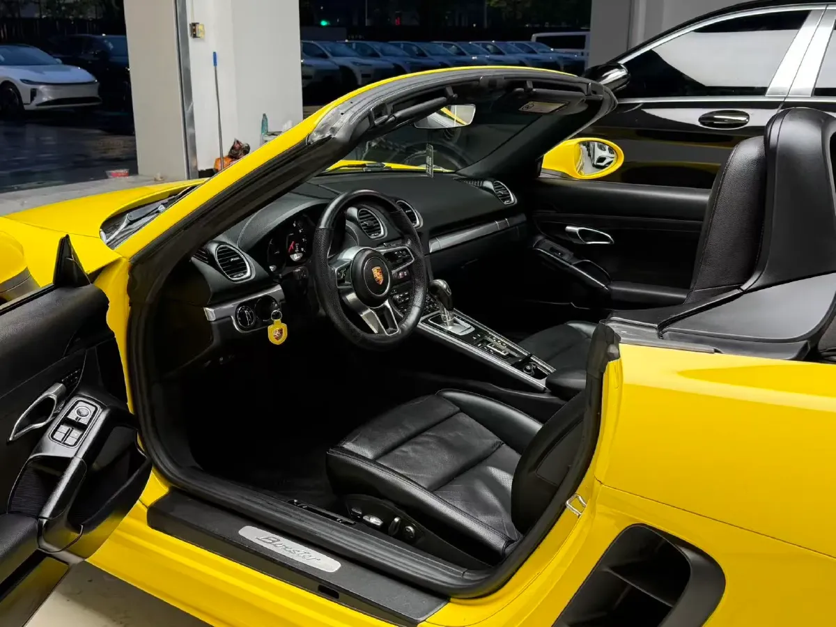 2018 Porsche 718 2.0T 250HP H4 7DCT,autocango,china used car exporter,china ev exporter,chinese used car exporter,chinese used ev exporter