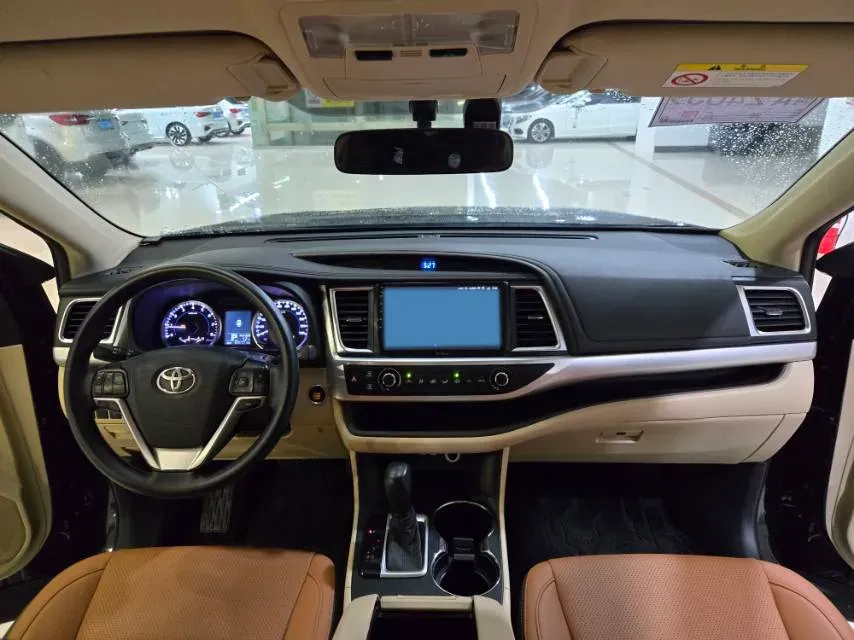 2021 Toyota Highlander 2.0T 220HP L4 6AT,autocango,china used car exporter,china ev exporter,chinese used car exporter,chinese used ev exporter
