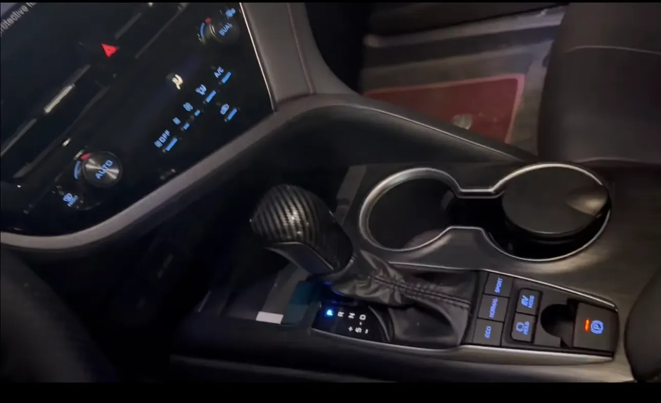 2023 Toyota Camry 2.5L 178HP L4 E-CVT Hybrid,autocango,china used car exporter,china ev exporter,chinese used car exporter,chinese used ev exporter