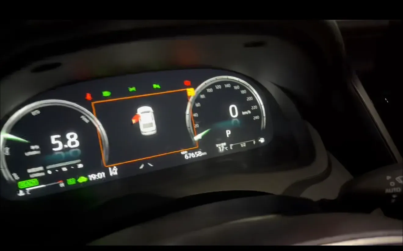 2023 Toyota Camry 2.5L 178HP L4 E-CVT Hybrid,autocango,china used car exporter,china ev exporter,chinese used car exporter,chinese used ev exporter