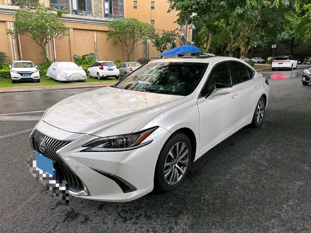2018 Lexus ES 2.0L 173HP L4 CVT,autocango,china used car exporter,china ev exporter,chinese used car exporter,chinese used ev exporter