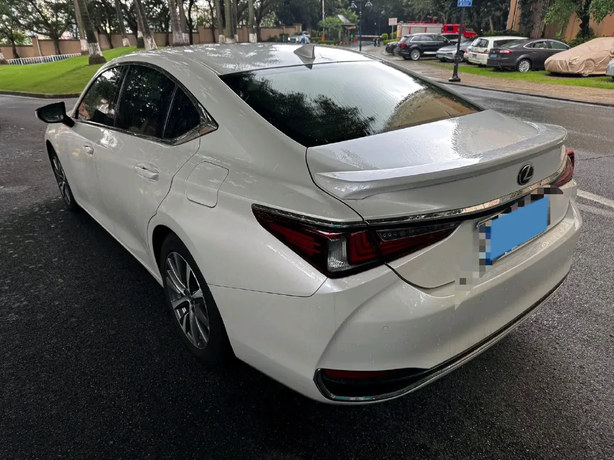 2018 Lexus ES 2.0L 173HP L4 CVT,autocango,china used car exporter,china ev exporter,chinese used car exporter,chinese used ev exporter