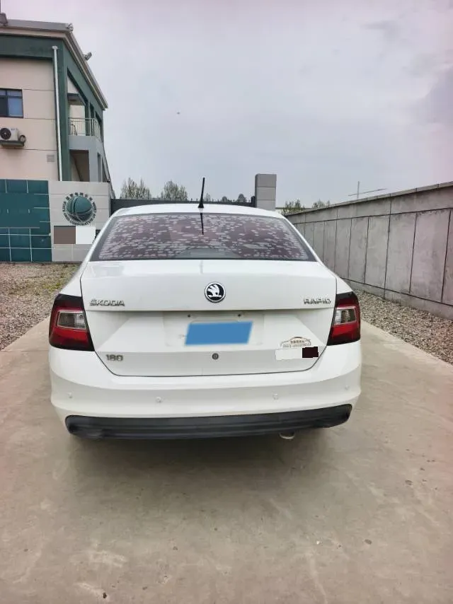 2018 Skoda Rapid 1.6L 110HP L4 5MT,autocango,china used car exporter,china ev exporter,chinese used car exporter,chinese used ev exporter