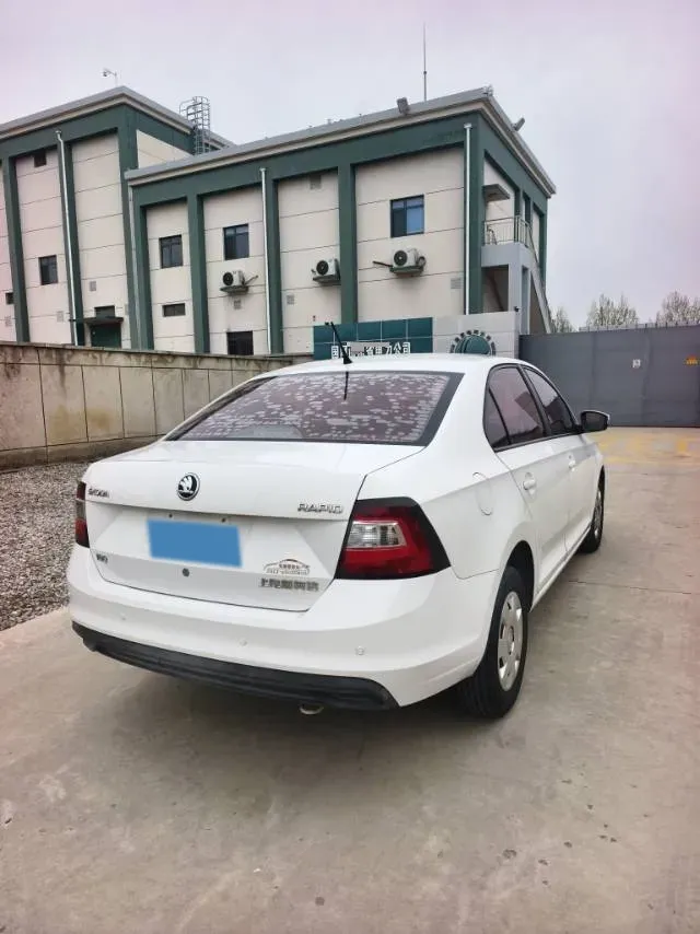 2018 Skoda Rapid 1.6L 110HP L4 5MT,autocango,china used car exporter,china ev exporter,chinese used car exporter,chinese used ev exporter