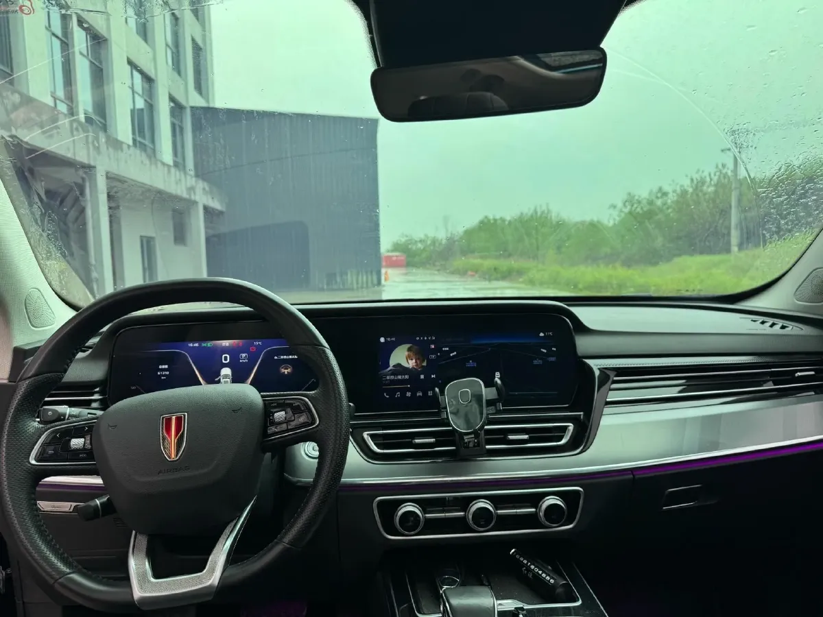 2023 HongQi HS5 2.0T 252HP L4 8AT,autocango,china used car exporter,china ev exporter,chinese used car exporter,chinese used ev exporter