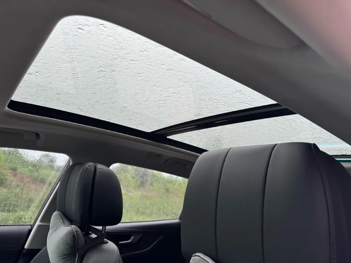 2023 HongQi HS5 2.0T 252HP L4 8AT,autocango,china used car exporter,china ev exporter,chinese used car exporter,chinese used ev exporter