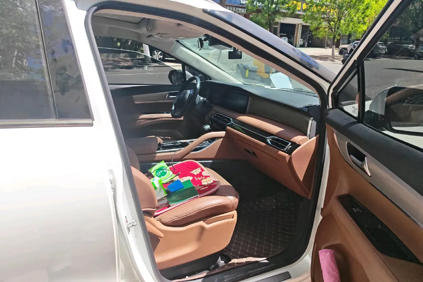 2023 HaiMa 7X 1.6T 195HP L4 6AT,autocango,china used car exporter,china ev exporter,chinese used car exporter,chinese used ev exporter