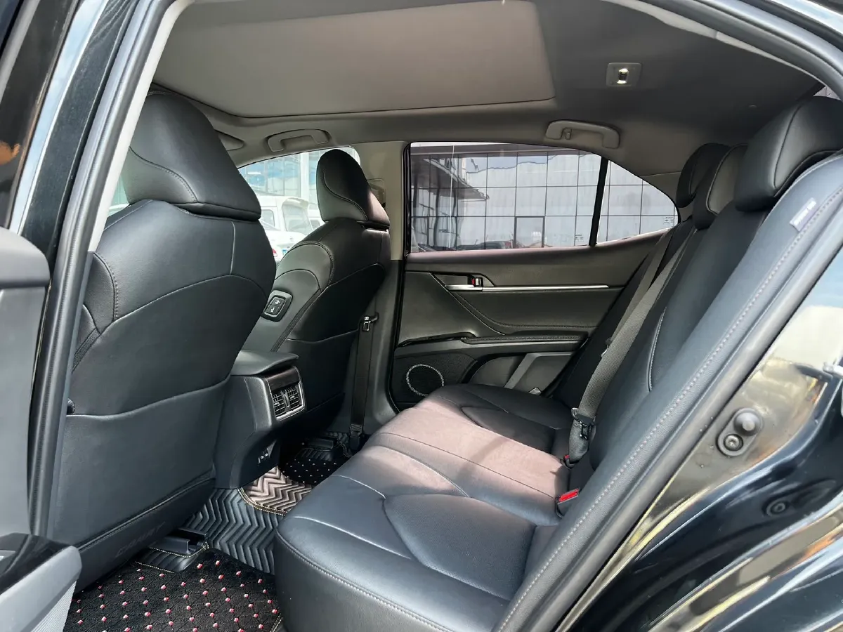 2023 Toyota Camry 2.5L 207HP L4 8AT,autocango,china used car exporter,china ev exporter,chinese used car exporter,chinese used ev exporter