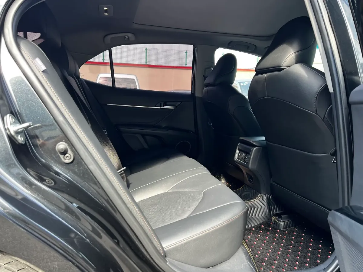 2023 Toyota Camry 2.5L 207HP L4 8AT,autocango,china used car exporter,china ev exporter,chinese used car exporter,chinese used ev exporter