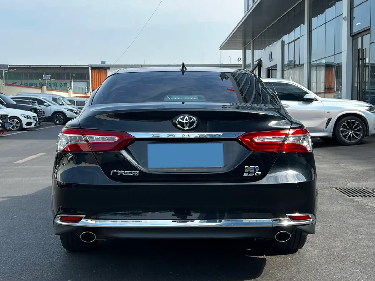 2023 Toyota Camry 2.5L 207HP L4 8AT,autocango,china used car exporter,china ev exporter,chinese used car exporter,chinese used ev exporter