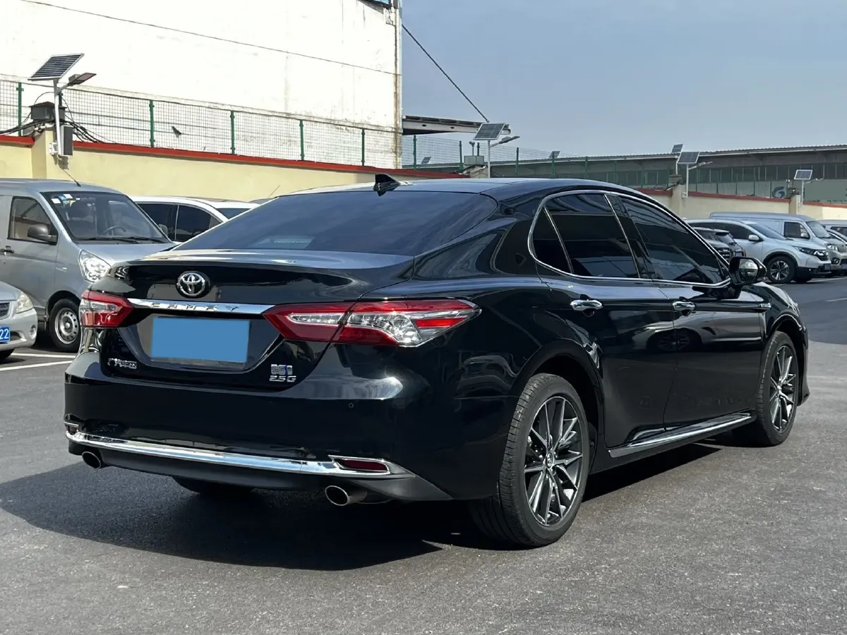 2023 Toyota Camry 2.5L 207HP L4 8AT,autocango,china used car exporter,china ev exporter,chinese used car exporter,chinese used ev exporter