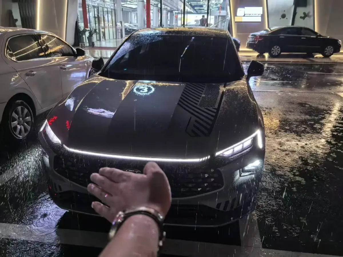 2022 Ford Mondeo 2.0T 238HP L4 8AT,autocango,china used car exporter,china ev exporter,chinese used car exporter,chinese used ev exporter