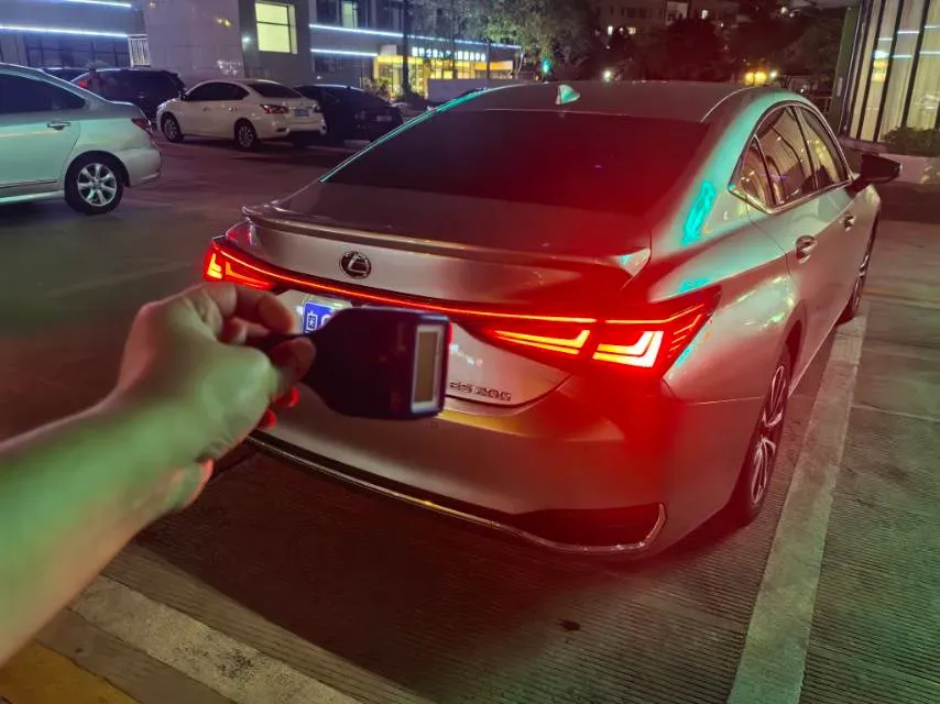 2025 Lexus ES 2.0L 173HP L4 CVT,autocango,china used car exporter,china ev exporter,chinese used car exporter,chinese used ev exporter