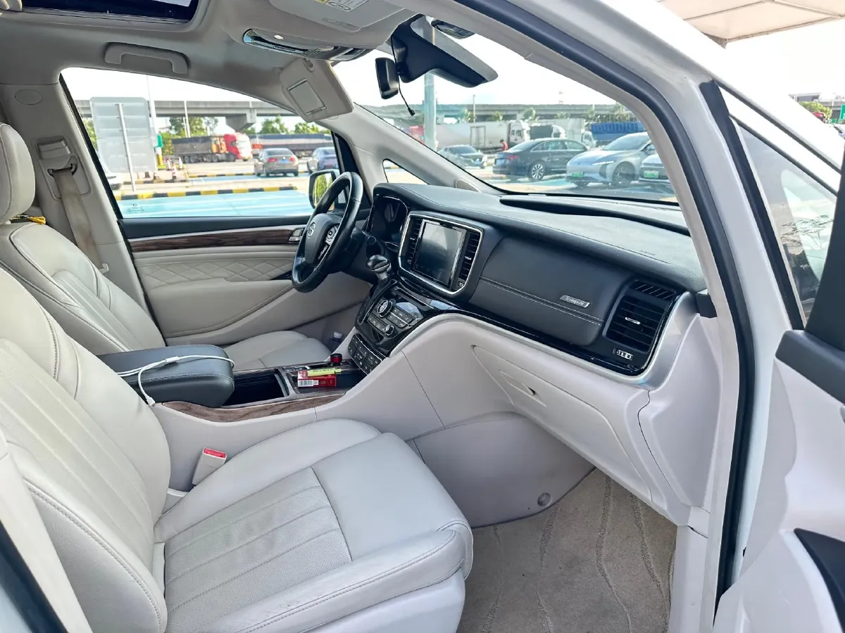 2018 GAC Trumpchi M8 2.0T 201HP L4 6AT,autocango,china used car exporter,china ev exporter,chinese used car exporter,chinese used ev exporter