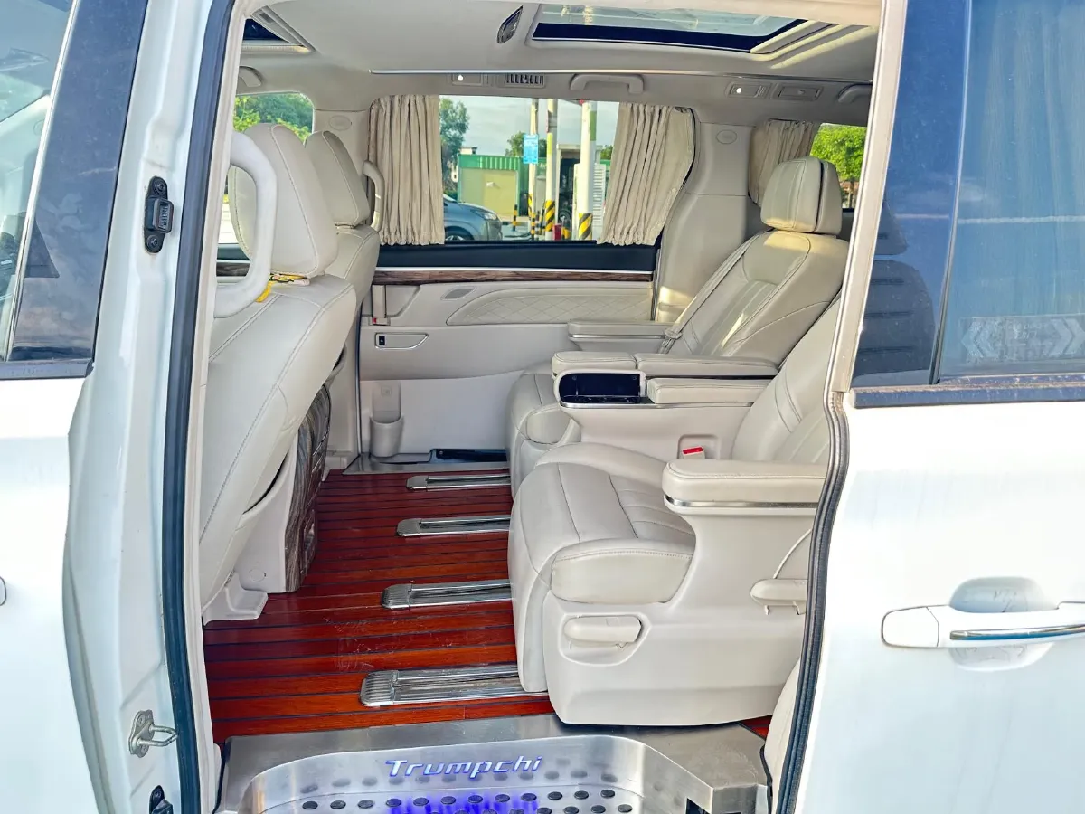 2018 GAC Trumpchi M8 2.0T 201HP L4 6AT,autocango,china used car exporter,china ev exporter,chinese used car exporter,chinese used ev exporter