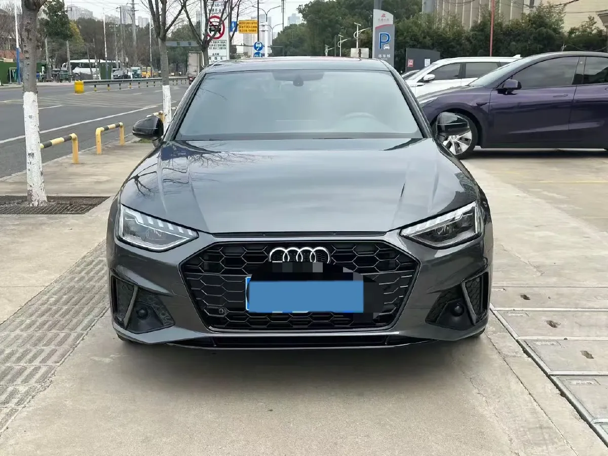 2024 Audi A4L 2.0T 190HP L4 7DCT,autocango,china used car exporter,china ev exporter,chinese used car exporter,chinese used ev exporter