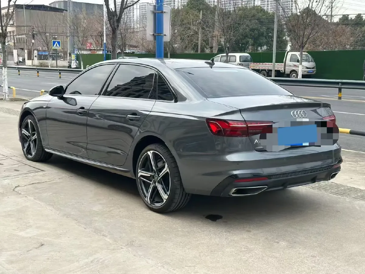 2024 Audi A4L 2.0T 190HP L4 7DCT,autocango,china used car exporter,china ev exporter,chinese used car exporter,chinese used ev exporter