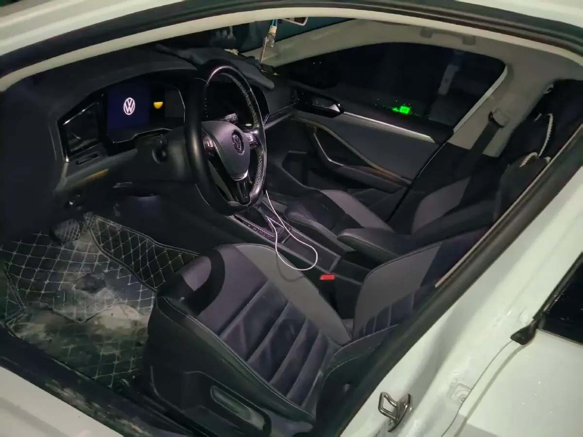 2021 Volkswagen Sagitar 1.2T 116HP L4 7DCT,autocango,china used car exporter,china ev exporter,chinese used car exporter,chinese used ev exporter