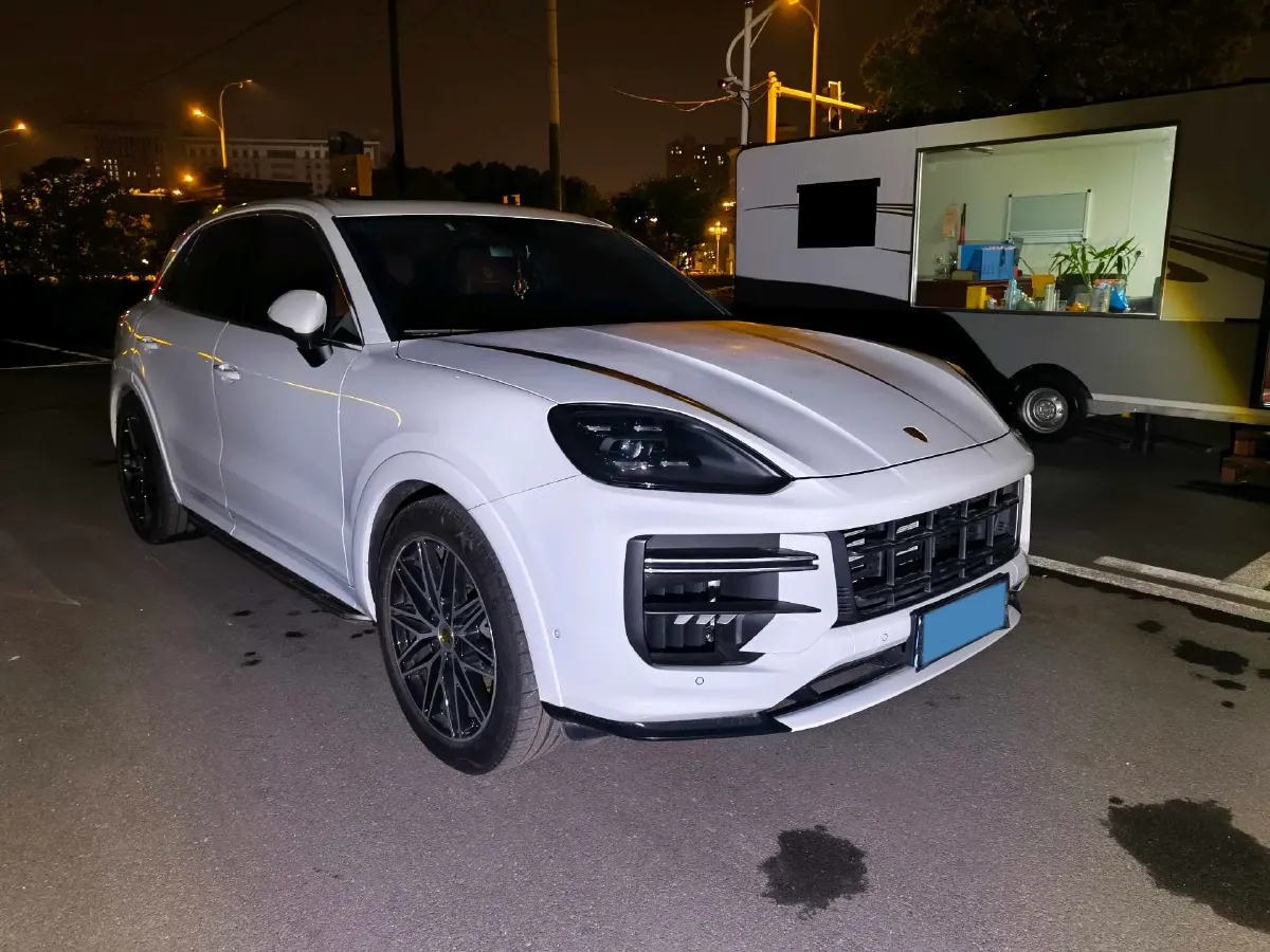 2023 Porsche Cayenne 3.0T 340HP V6 8AT,autocango,china used car exporter,china ev exporter,chinese used car exporter,chinese used ev exporter