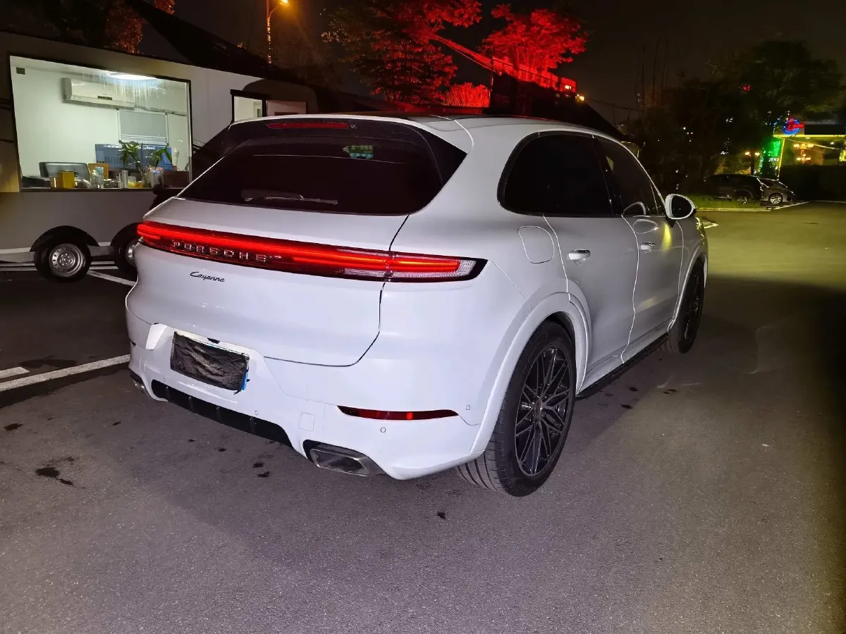 2023 Porsche Cayenne 3.0T 340HP V6 8AT,autocango,china used car exporter,china ev exporter,chinese used car exporter,chinese used ev exporter