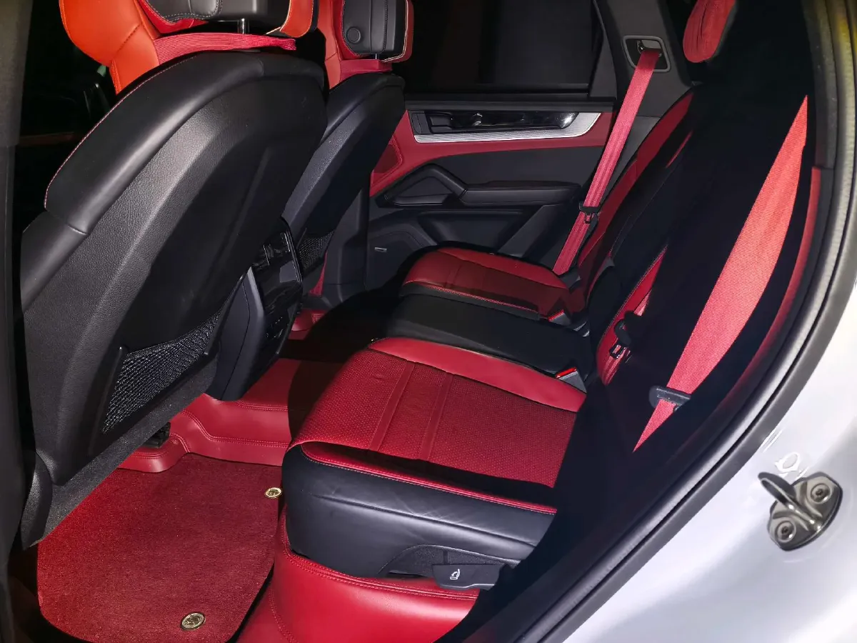 2023 Porsche Cayenne 3.0T 340HP V6 8AT,autocango,china used car exporter,china ev exporter,chinese used car exporter,chinese used ev exporter