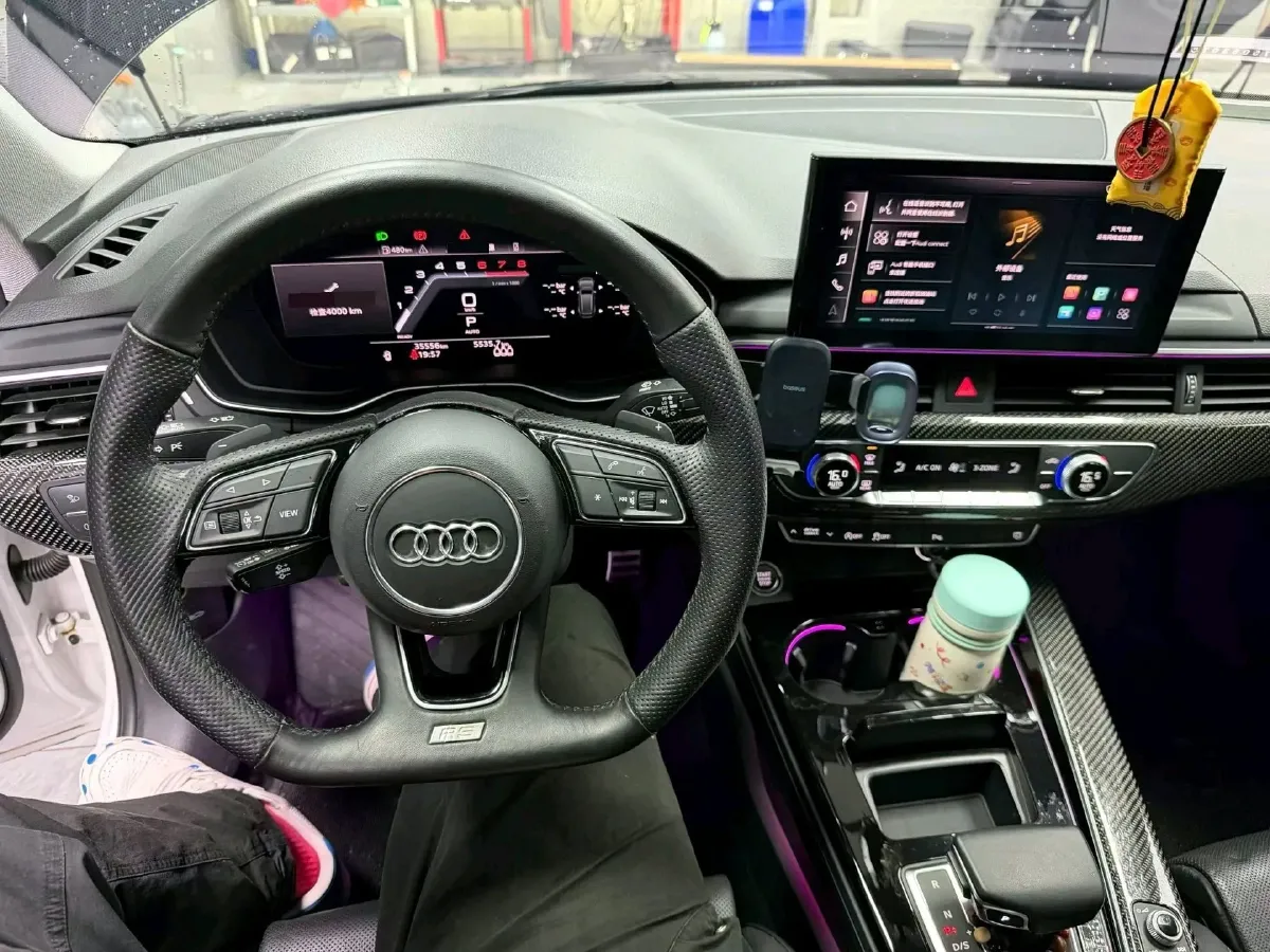 2023 Audi A4L 2.0T 190HP L4 7DCT,autocango,china used car exporter,china ev exporter,chinese used car exporter,chinese used ev exporter