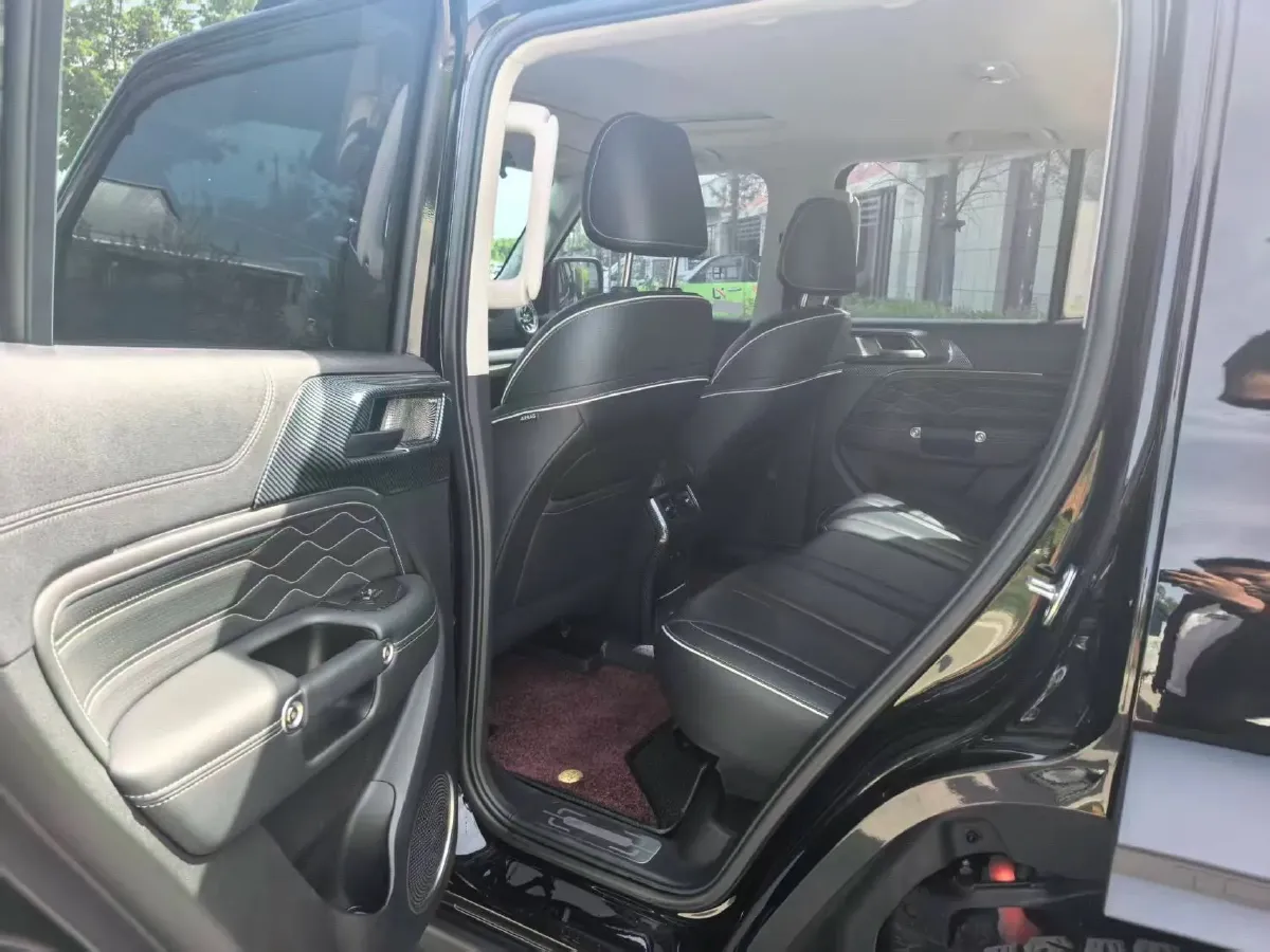 2023 Tank 300 2.0T 227HP L4 8AT,autocango,china used car exporter,china ev exporter,chinese used car exporter,chinese used ev exporter