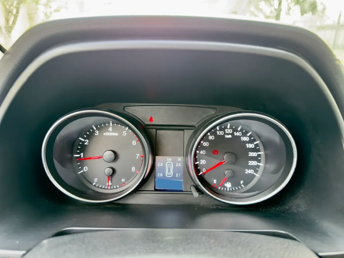 2021 Haval M6 1.5T 150HP L4 7DCT,autocango,china used car exporter,china ev exporter,chinese used car exporter,chinese used ev exporter