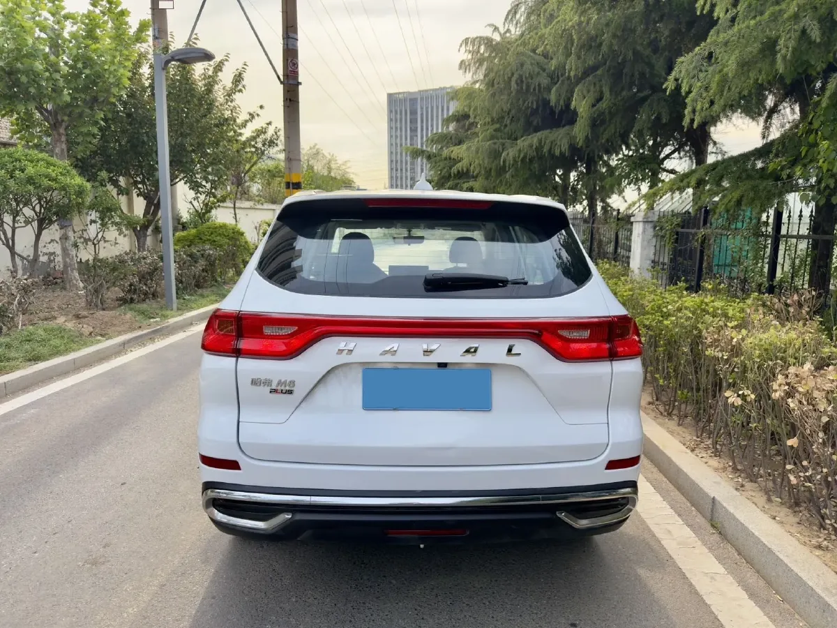 2021 Haval M6 1.5T 150HP L4 7DCT,autocango,china used car exporter,china ev exporter,chinese used car exporter,chinese used ev exporter
