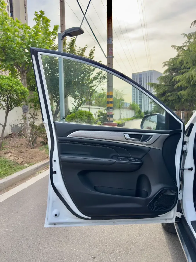 2021 Haval M6 1.5T 150HP L4 7DCT,autocango,china used car exporter,china ev exporter,chinese used car exporter,chinese used ev exporter