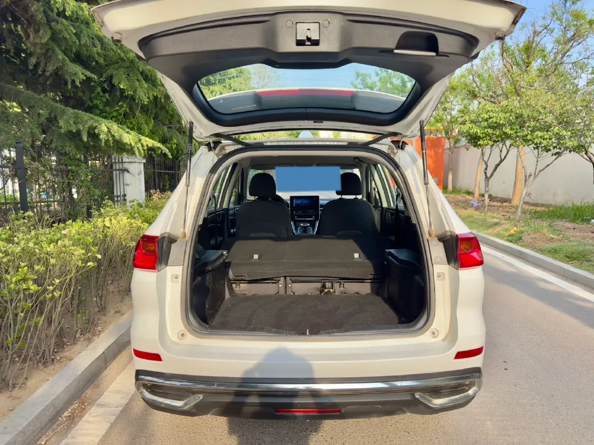 2021 Haval M6 1.5T 150HP L4 7DCT,autocango,china used car exporter,china ev exporter,chinese used car exporter,chinese used ev exporter