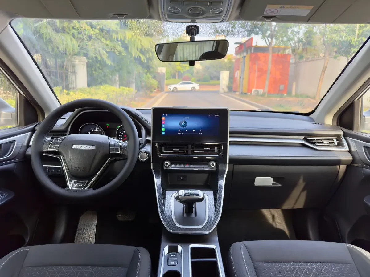 2021 Haval M6 1.5T 150HP L4 7DCT,autocango,china used car exporter,china ev exporter,chinese used car exporter,chinese used ev exporter