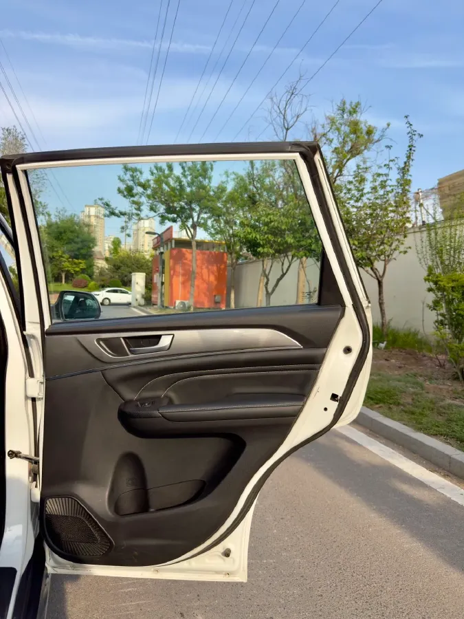 2021 Haval M6 1.5T 150HP L4 7DCT,autocango,china used car exporter,china ev exporter,chinese used car exporter,chinese used ev exporter