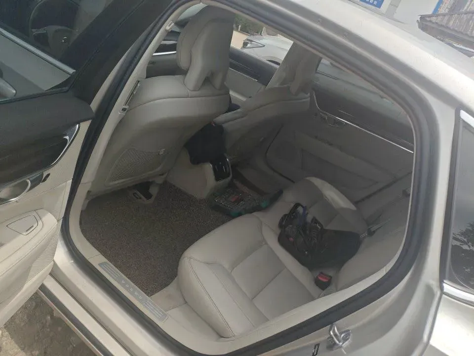 2018 Volvo S90 2.0T 254HP L4 8AT,autocango,china used car exporter,china ev exporter,chinese used car exporter,chinese used ev exporter