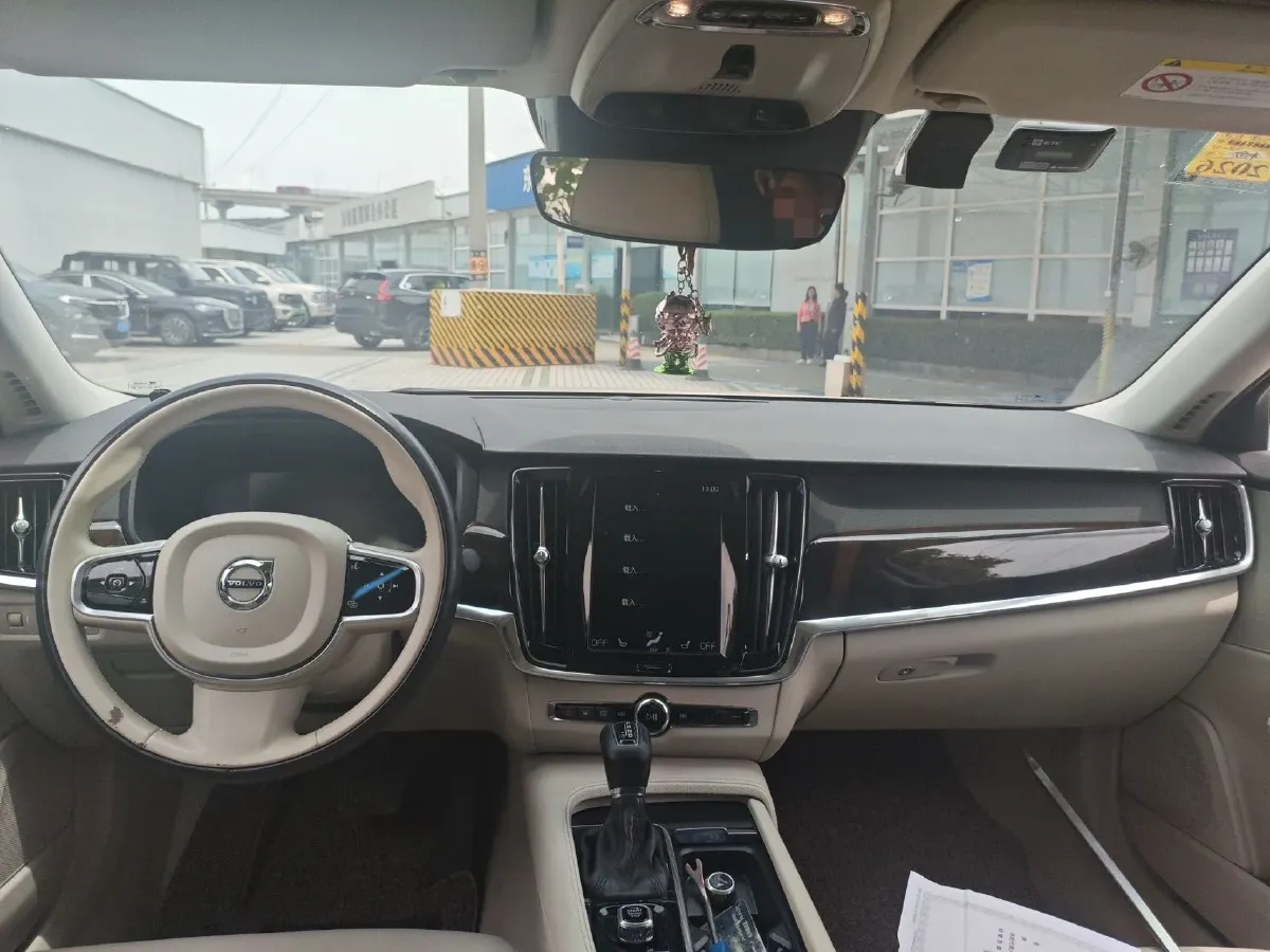 2018 Volvo S90 2.0T 254HP L4 8AT,autocango,china used car exporter,china ev exporter,chinese used car exporter,chinese used ev exporter