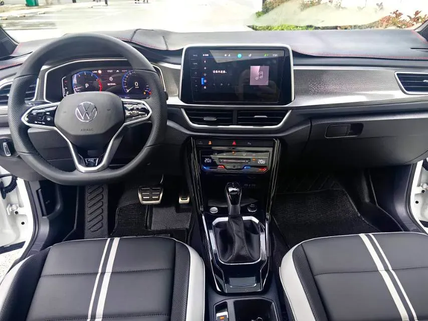 2023 Volkswagen T-Roc 1.5T 160HP L4 7DCT,autocango,china used car exporter,china ev exporter,chinese used car exporter,chinese used ev exporter