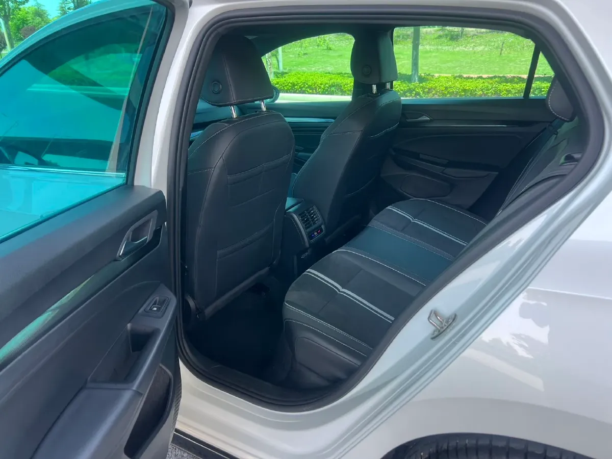 2023 Volkswagen Golf 1.4T 150HP L4 7DCT,autocango,china used car exporter,china ev exporter,chinese used car exporter,chinese used ev exporter