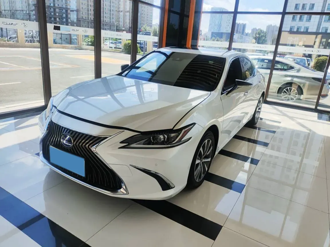 2020 Lexus ES 2.0L 173HP L4 CVT,autocango,china used car exporter,china ev exporter,chinese used car exporter,chinese used ev exporter